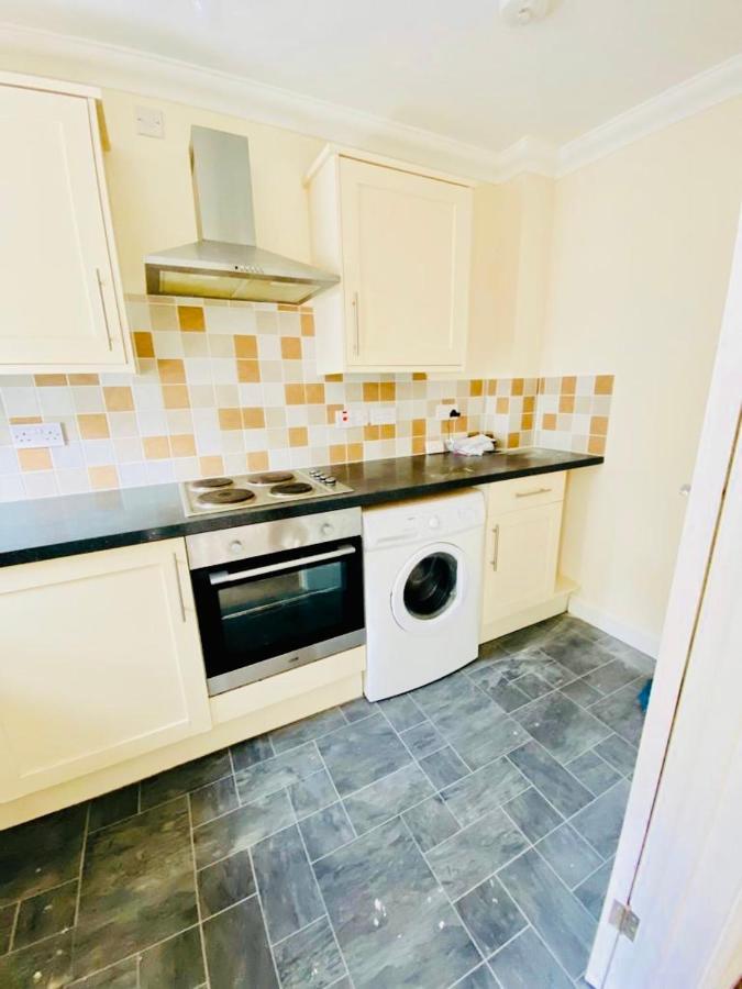 Close To The Beach Holiday Home - Ferry Discount Available Shanklin Buitenkant foto
